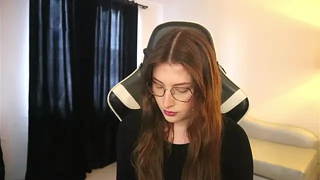 Daisha Riley online show from November 2025 02:39:02 PM