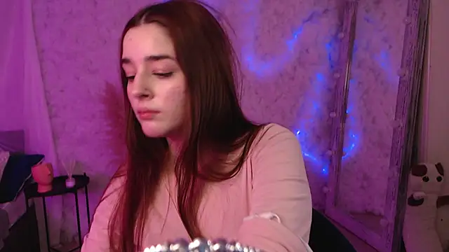 Lolly lipss  online show from December 2024 03:22:02 PM