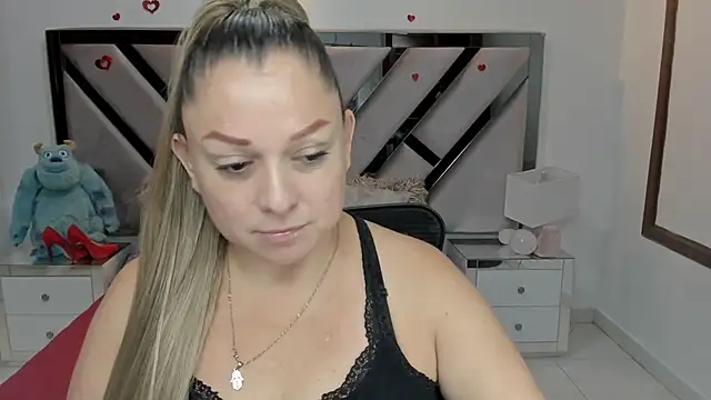 Snapshot of natalia5560 chatting on October 2025 01:06:02 PM natalia5560 online show from October 2025 01:06:02 PM