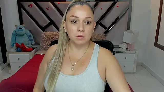 Snapshot of natalia5560 chatting on October 2025 01:12:02 PM natalia5560 online show from October 2025 01:12:02 PM