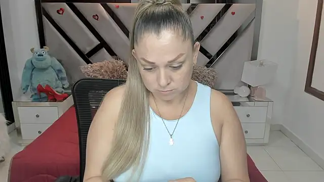 Snapshot of natalia5560 chatting on November 2025 01:44:01 PM natalia5560 online show from November 2025 01:44:01 PM