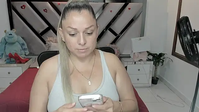 Snapshot of natalia5560 chatting on November 2025 01:21:02 PM natalia5560 online show from November 2025 01:21:02 PM