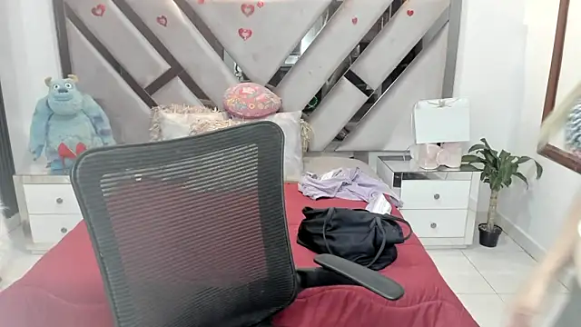 Snapshot of natalia5560 chatting on November 2025 01:21:02 PM natalia5560 online show from November 2025 01:21:02 PM