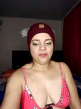 Snapshot of AriaYummy chatting on January 2025 12:27:01 AM AriaYummy online show from January 2025 12:27:01 AM