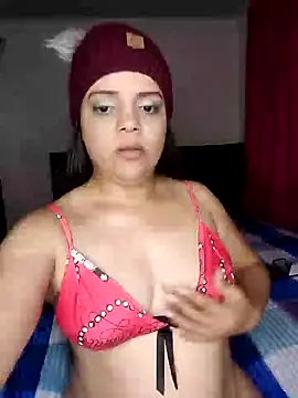 Snapshot of AriaYummy chatting on January 2025 03:31:02 AM AriaYummy online show from January 2025 03:31:02 AM