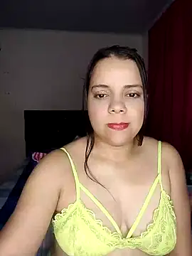 Snapshot of AriaYummy chatting on January 2025 01:50:01 AM AriaYummy online show from January 2025 01:50:01 AM