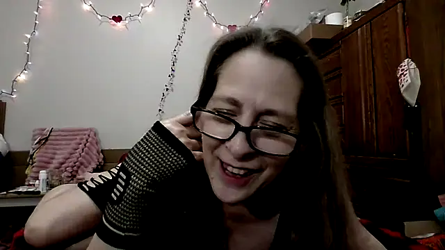 Snapshot of Keywest_Kate chatting on April 2026 12:19:02 AM Keywest Kate online show from April 2026 12:19:02 AM