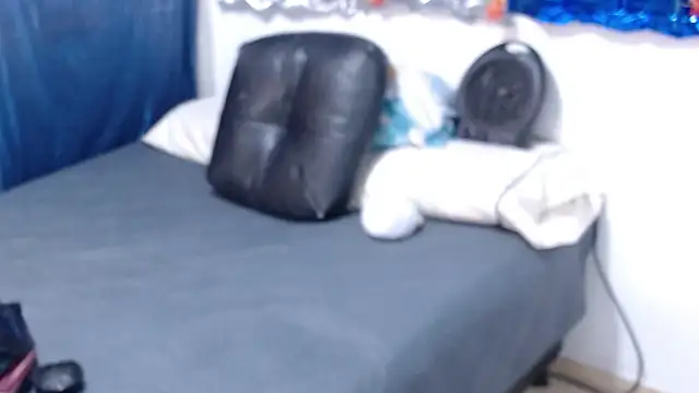 Snapshot of thaly_funn chatting on March 2025 06:26:02 PM thaly funn online show from March 2025 06:26:02 PM