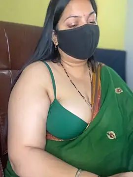 FlatVincy4 online show from December 2025 05:07:02 PM