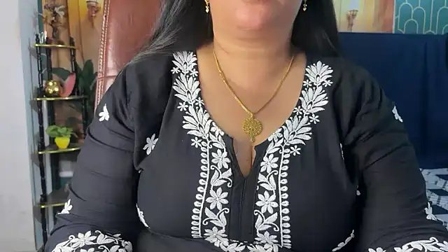 FlatVincy4 online show from April 2026 04:24:01 PM