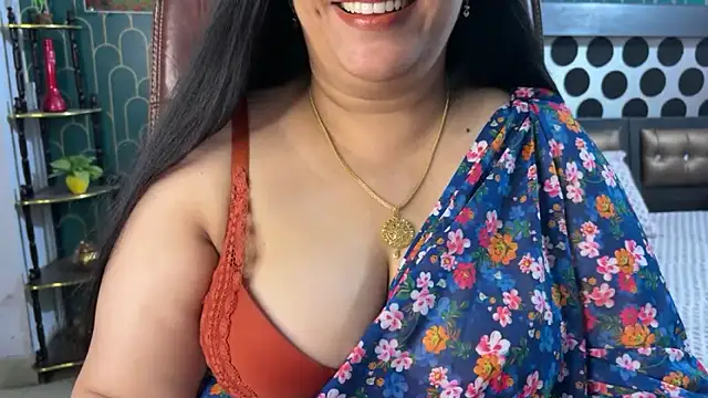 FlatVincy4 online show from June 2026 07:36:01 AM