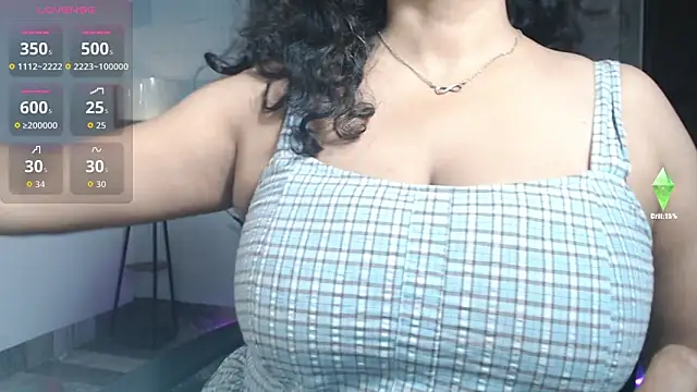 Snapshot of hot_menka chatting on May 2026 05:30:01 PM hot menka online show from May 2026 05:30:01 PM