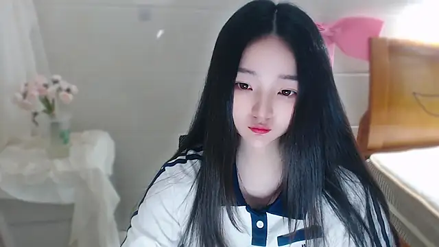 Snapshot of qiqi--- chatting on April 2026 05:10:02 AM qiqi--- online show from April 2026 05:10:02 AM