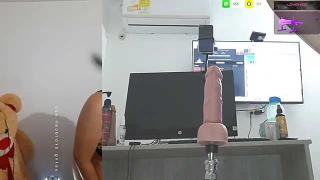 Snapshot of mariana_1_ chatting on February 2025 07:44:02 AM mariana 1 online show from February 2025 07:44:02 AM