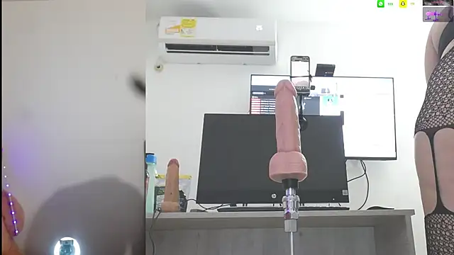 Snapshot of mariana_1_ chatting on March 2025 04:27:01 AM mariana 1 online show from March 2025 04:27:01 AM