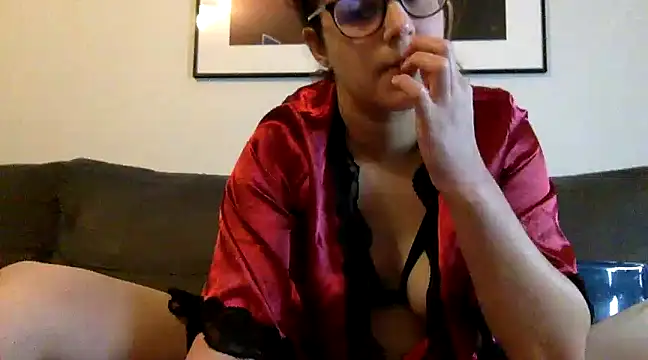 Snapshot of LolaGuess chatting on February 2025 02:10:01 PM LolaGuess online show from February 2025 02:10:01 PM