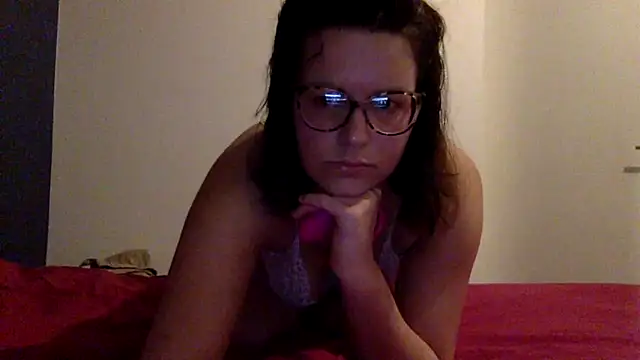 Snapshot of LolaGuess chatting on September 2025 04:51:02 PM LolaGuess online show from September 2025 04:51:02 PM