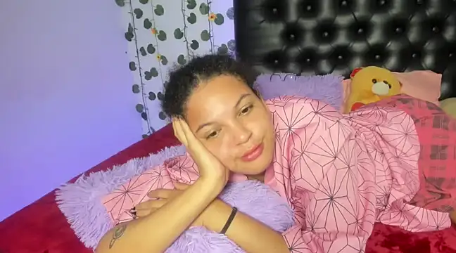 Snapshot of Luluhot_69 chatting on December 2024 06:24:02 PM Luluhot 69 online show from December 2024 06:24:02 PM