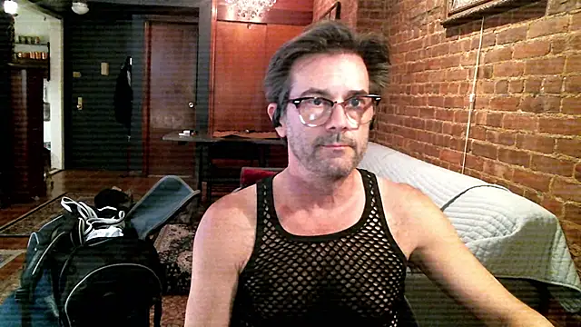 Snapshot of Johnny_Bottoms chatting on April 2026 09:52:01 PM Johnny Bottoms online show from April 2026 09:52:01 PM