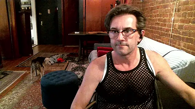 Snapshot of Johnny_Bottoms chatting on May 2026 10:18:02 PM Johnny Bottoms online show from May 2026 10:18:02 PM