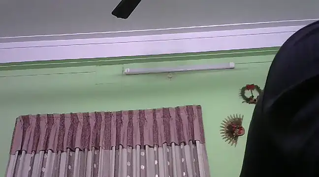 Snapshot of GildanK18 chatting on January 2025 08:17:01 PM GildanK18 online show from January 2025 08:17:01 PM