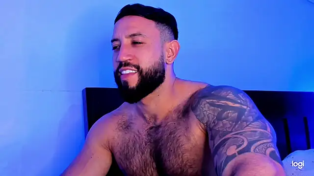 Snapshot of BradLeon_ chatting on March 2025 06:05:02 AM BradLeon  online show from March 2025 06:05:02 AM