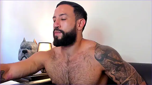 Snapshot of BradLeon_ chatting on October 2025 07:22:01 PM BradLeon  online show from October 2025 07:22:01 PM