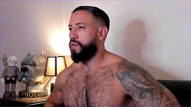 BradLeon  online show from December 2025 04:22:01 AM