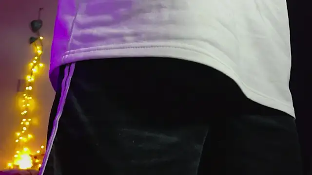 Snapshot of seven7xis chatting on April 2026 04:10:02 AM seven7xis online show from April 2026 04:10:02 AM