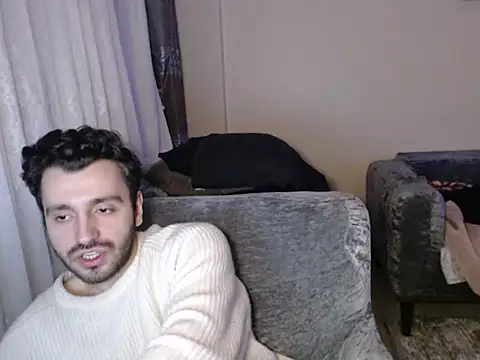 handsomeee04 online show from April 2026 05:22:02 PM