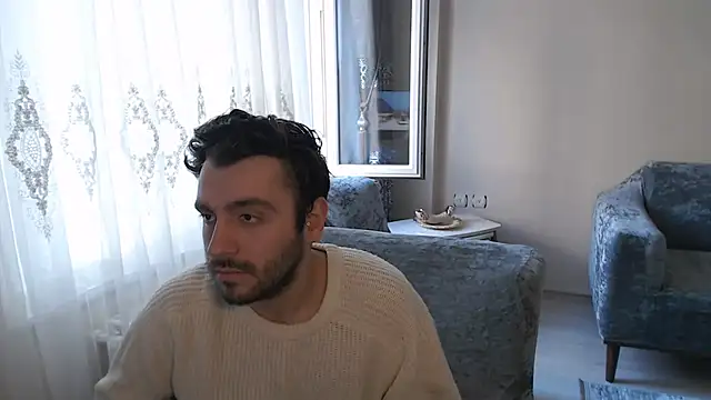 handsomeee04 online show from April 2026 03:00:01 PM