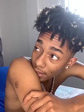 Boy cock18 online show from December 2024 05:47:02 PM