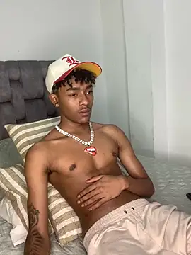 Boy cock18 online show from February 2025 02:15:01 AM