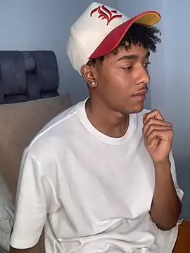 Boy cock18 online show from February 2025 06:31:01 AM