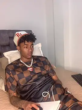 Boy cock18 online show from March 2025 07:23:02 AM