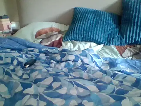 andreiwhite2  online show from June 2026 12:27:01 PM