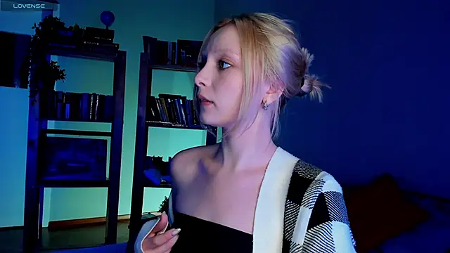 Snapshot of forget_me_not_eve chatting on March 2025 08:38:02 PM forget me not eve online show from March 2025 08:38:02 PM