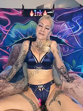 Snapshot of Tata-Ink chatting on October 2025 08:39:01 AM Tata-Ink online show from October 2025 08:39:01 AM