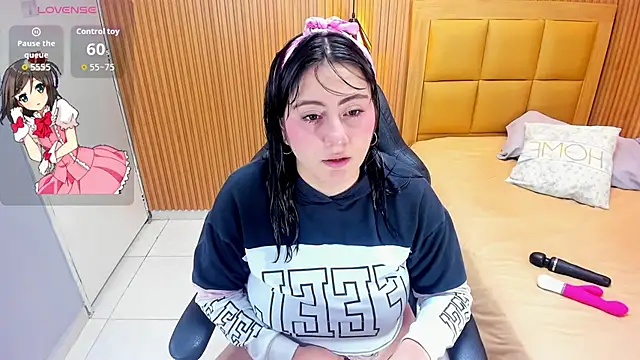 LOLAMAXI online show from February 2026 03:44:02 AM