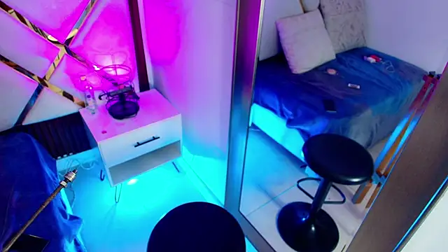 Iliy   online show from January 2026 05:49:02 PM