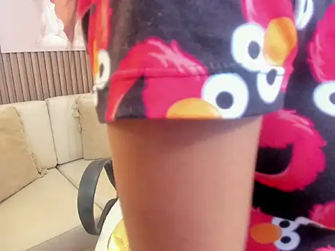 Snapshot of Daphne_Fox_ chatting on November 2025 04:02:02 AM Daphne Fox online show from November 2025 04:02:02 AM