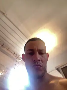 Snapshot of Diego3699 chatting on March 2025 12:58:01 PM Diego3699 online show from March 2025 12:58:01 PM