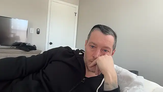 Snapshot of moon-boy chatting on March 2025 04:14:01 PM moon-boy online show from March 2025 04:14:01 PM