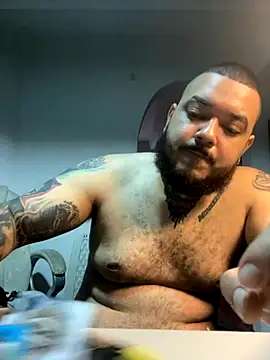 Snapshot of El_Titan1998 chatting on October 2025 11:55:01 AM El Titan1998 online show from October 2025 11:55:01 AM