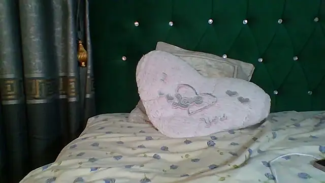 LeydiLi online show from March 2025 07:04:01 PM