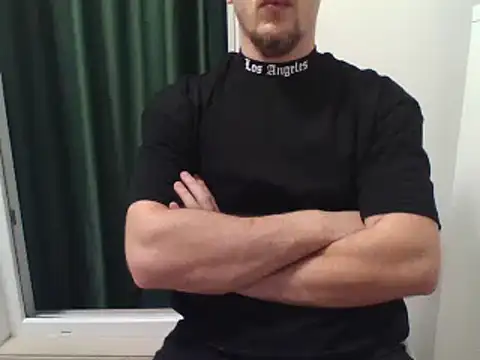 Snapshot of couplehot992 chatting on January 2025 06:02:02 PM couplehot992 online show from January 2025 06:02:02 PM