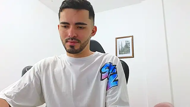 Massimoo 07 online show from January 2025 10:35:01 PM