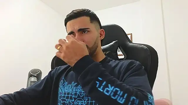 Massimoo 07 online show from January 2025 10:51:01 PM