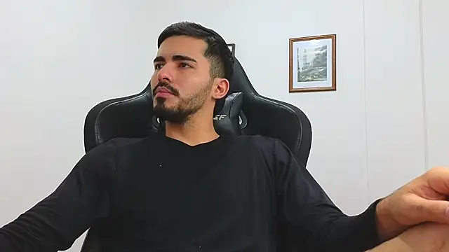 Massimoo 07 online show from January 2025 10:12:02 PM