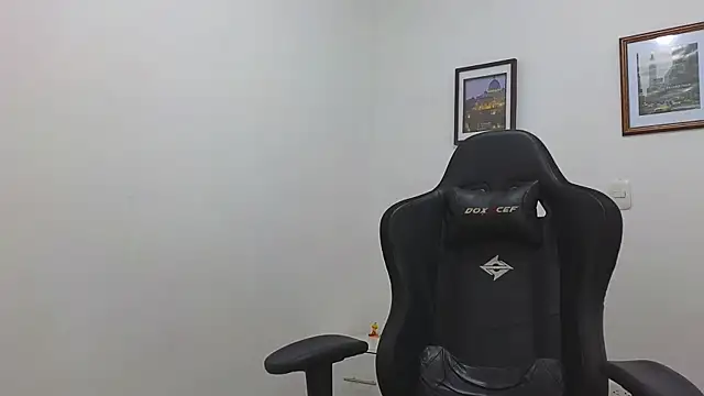 Massimoo 07 online show from January 2025 07:52:01 PM